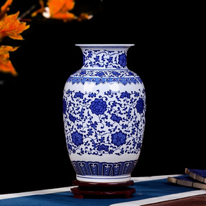 Wholesale Vintage Chinese Style Home Decor Blue And White Porcelain Ceramic Vase