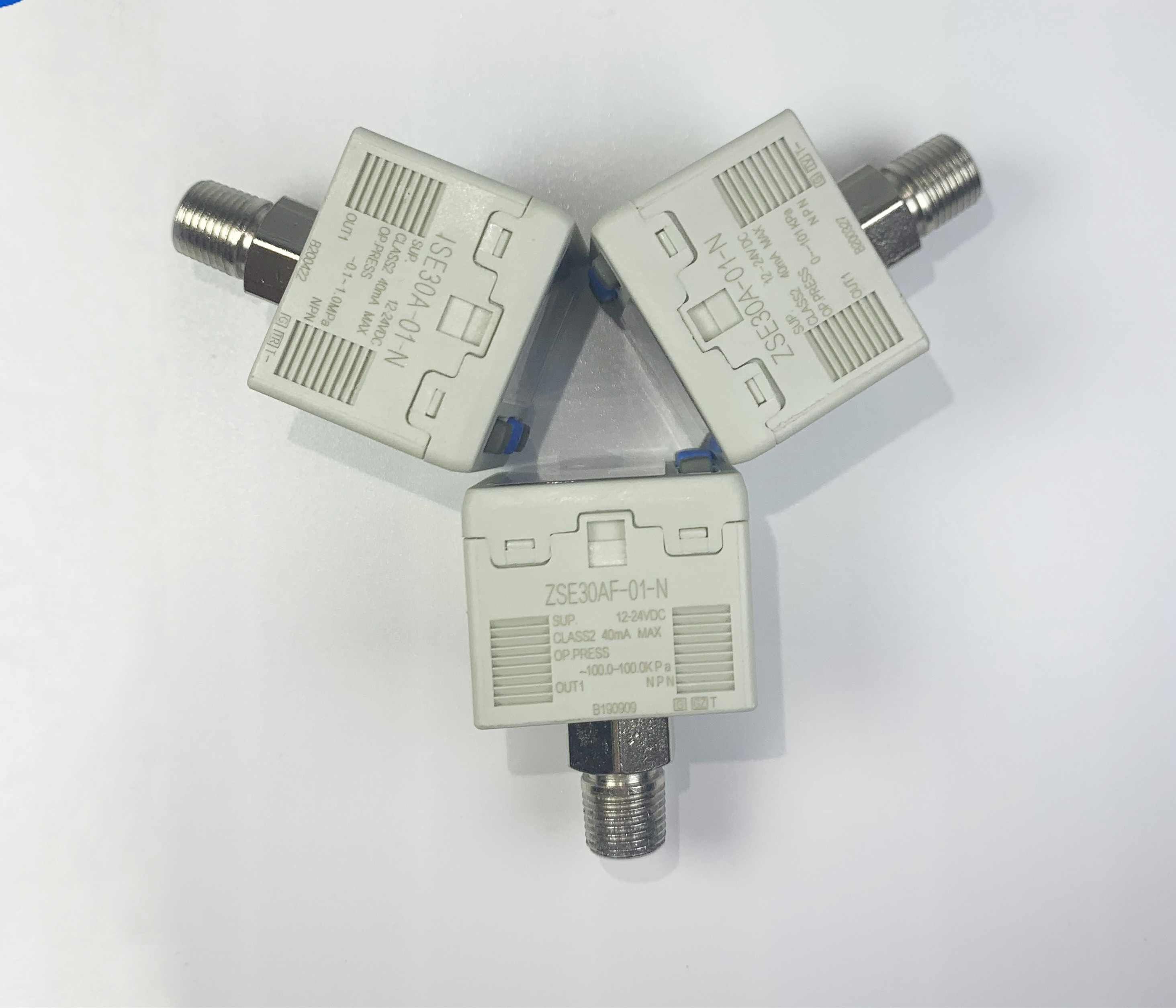 SMC high precision digital vacuum pressure switch ISE30A-01-N-L Digital display pressure switch