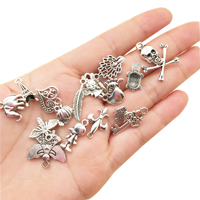 100pcs Mixed Tibetan Silver Metal Charms Pendant Beads for Jewelry Making Bracelet DIY Earrings Necklace