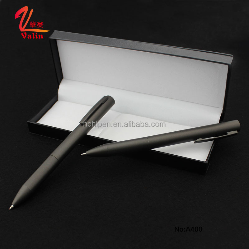 2023 New design free sample matte gun black finished twist metal ball pen with gift box with free logo setting