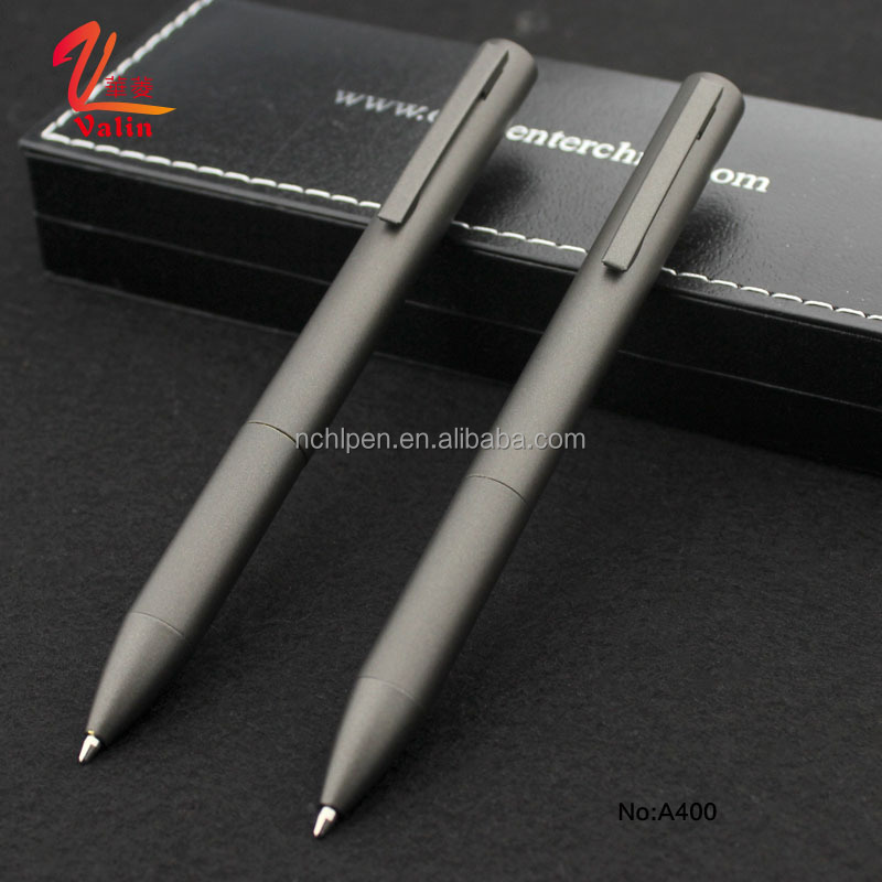 2023 New design free sample matte gun black finished twist metal ball pen with gift box with free logo setting