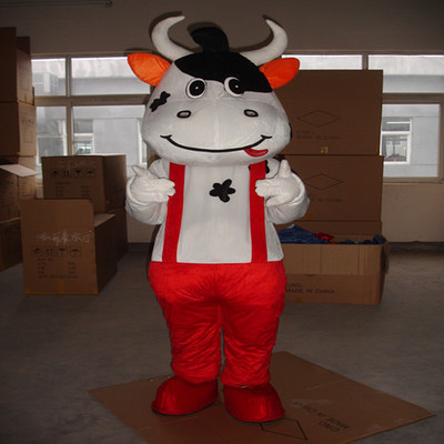 2023 Cute Cow Mascot Costume Adult Bull Cosplay Set Christmas Halloween Festival Exquisite Dressing Red Cow Doll Set