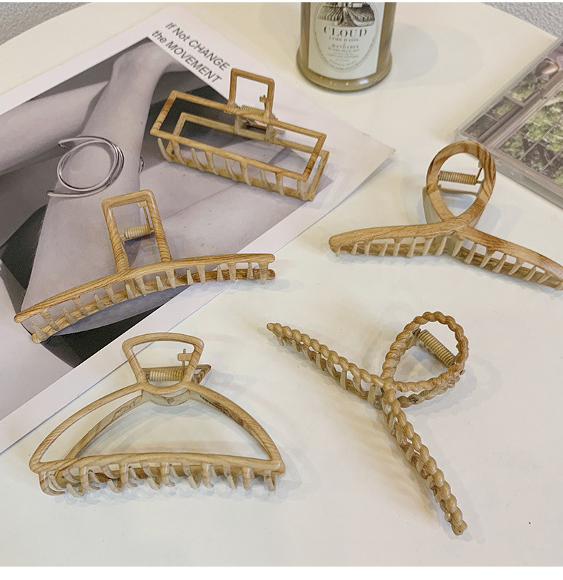 YJL new arrival wooden line metal claw clips women large hair clip claw fashion hair claw clips wholesale