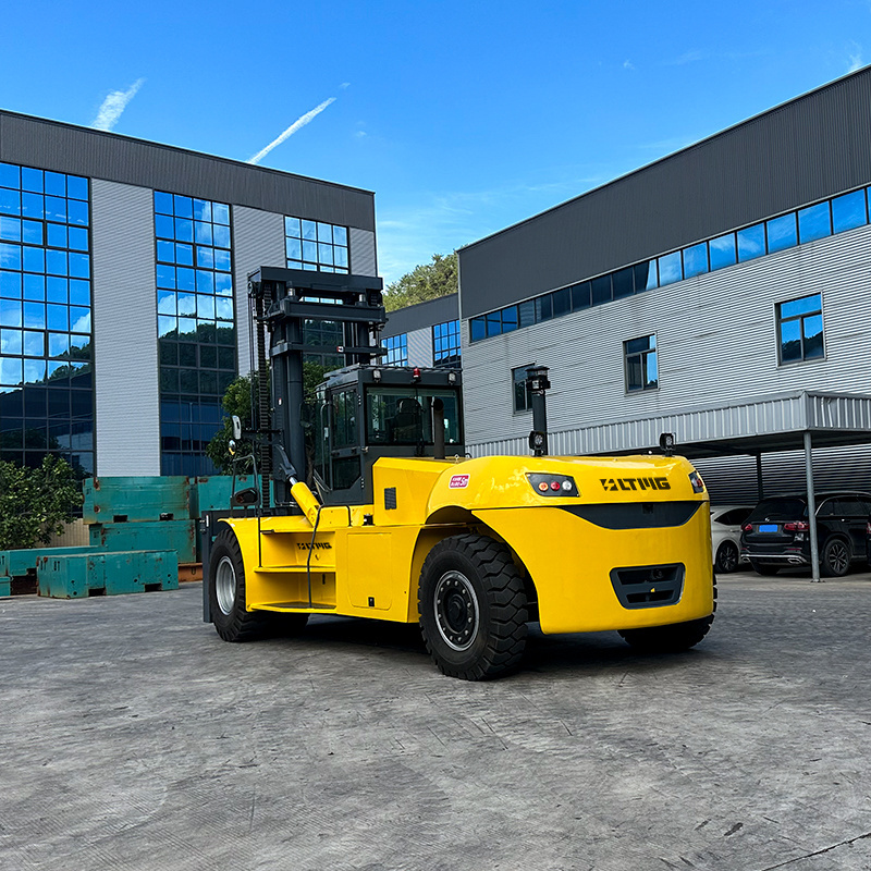 Manufacturer heavy duty diesel forklift 30 ton 35 ton diesel forklift truck with attachment