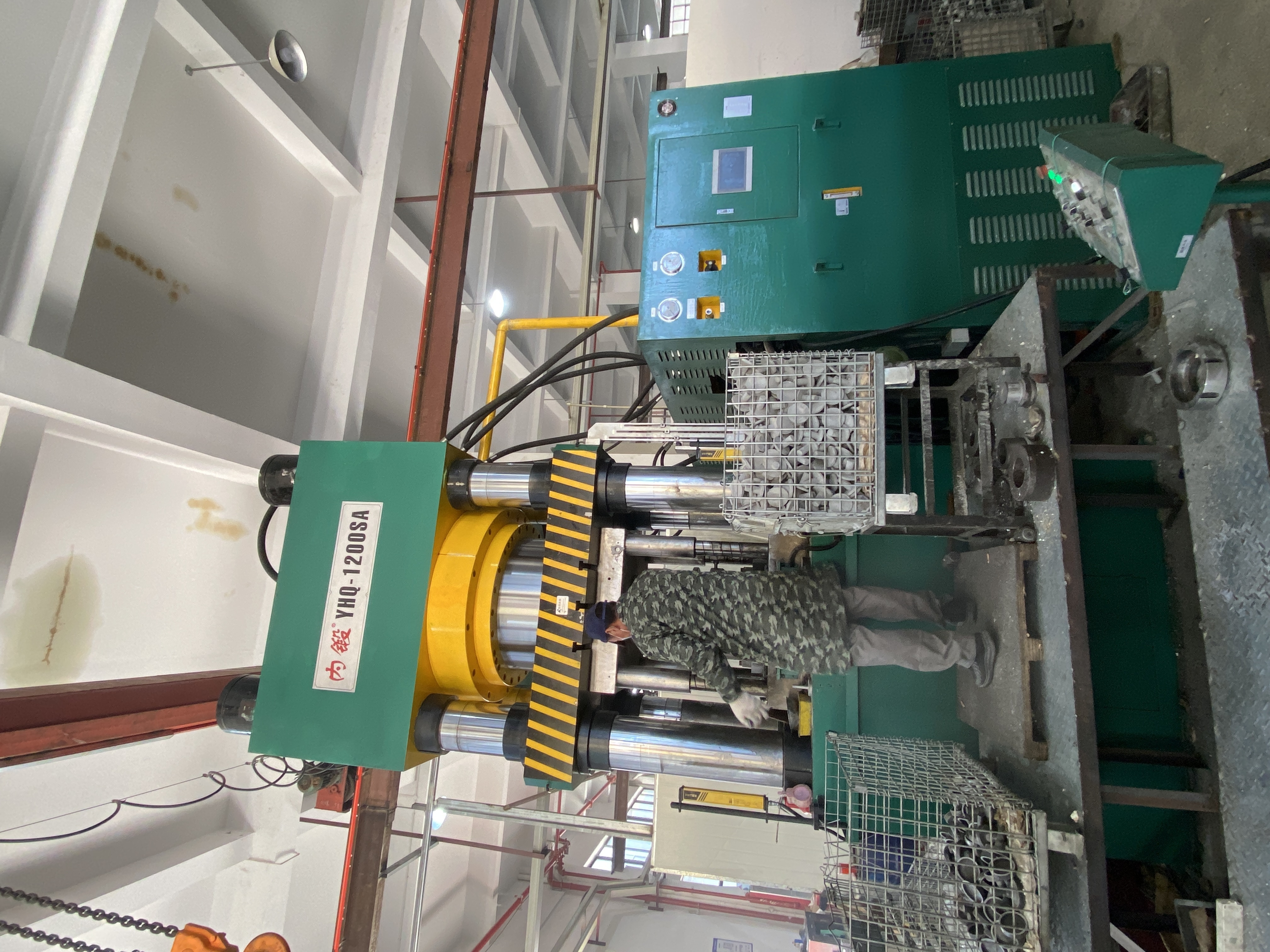 h frame hydraulic press 200t and two-beam hydraulic press 100t servo automatic 300 500 800 ton hydraulic press from NEI DUAN