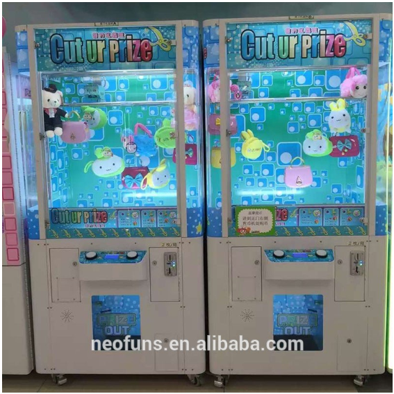 Barber cut arcade Coin Operated Prize Vending cut ur prize game Machine for sales