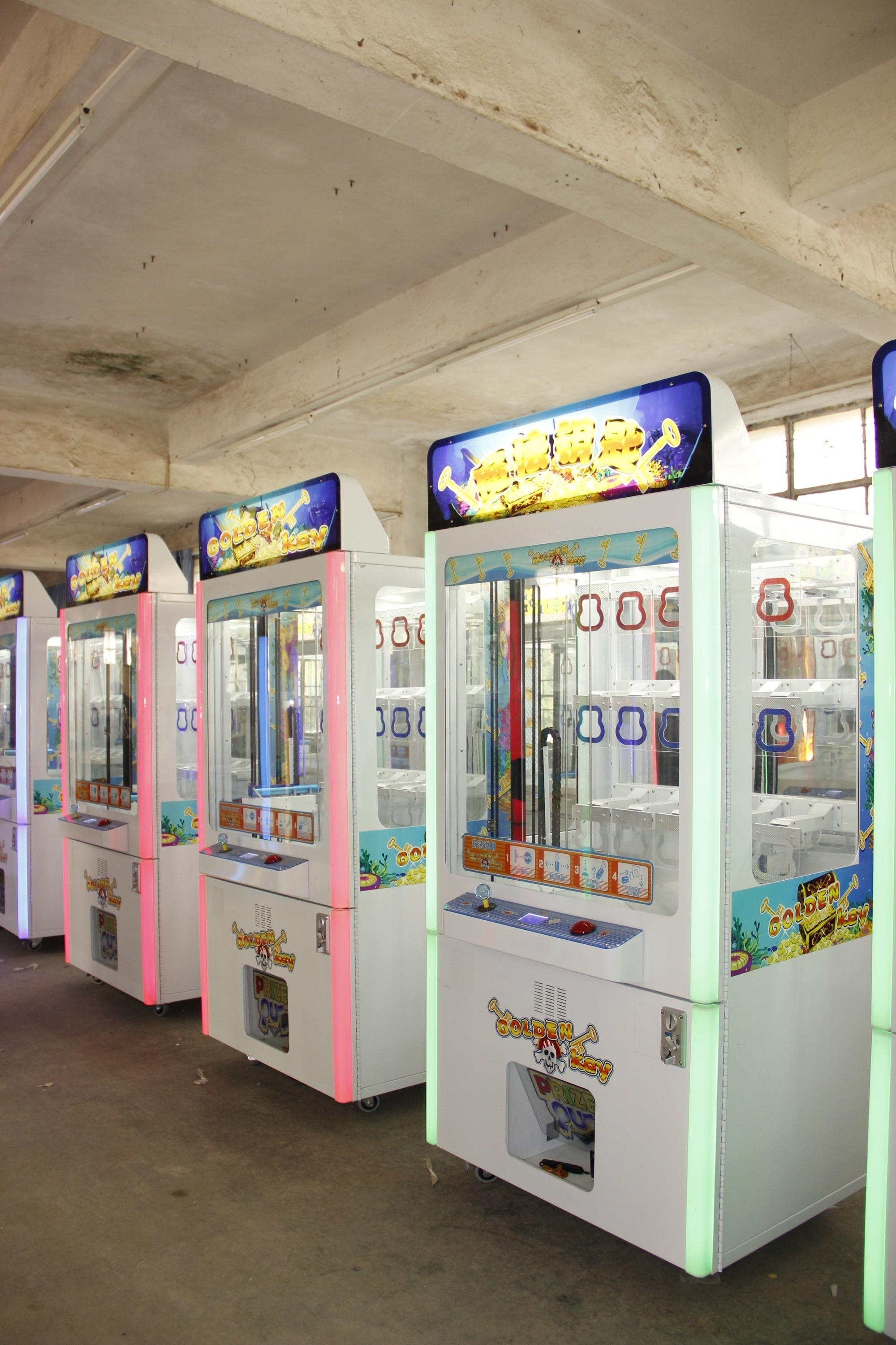 Golden key /cheap key master prize vending game machine coin operated arcade crane claw  prize games for sale