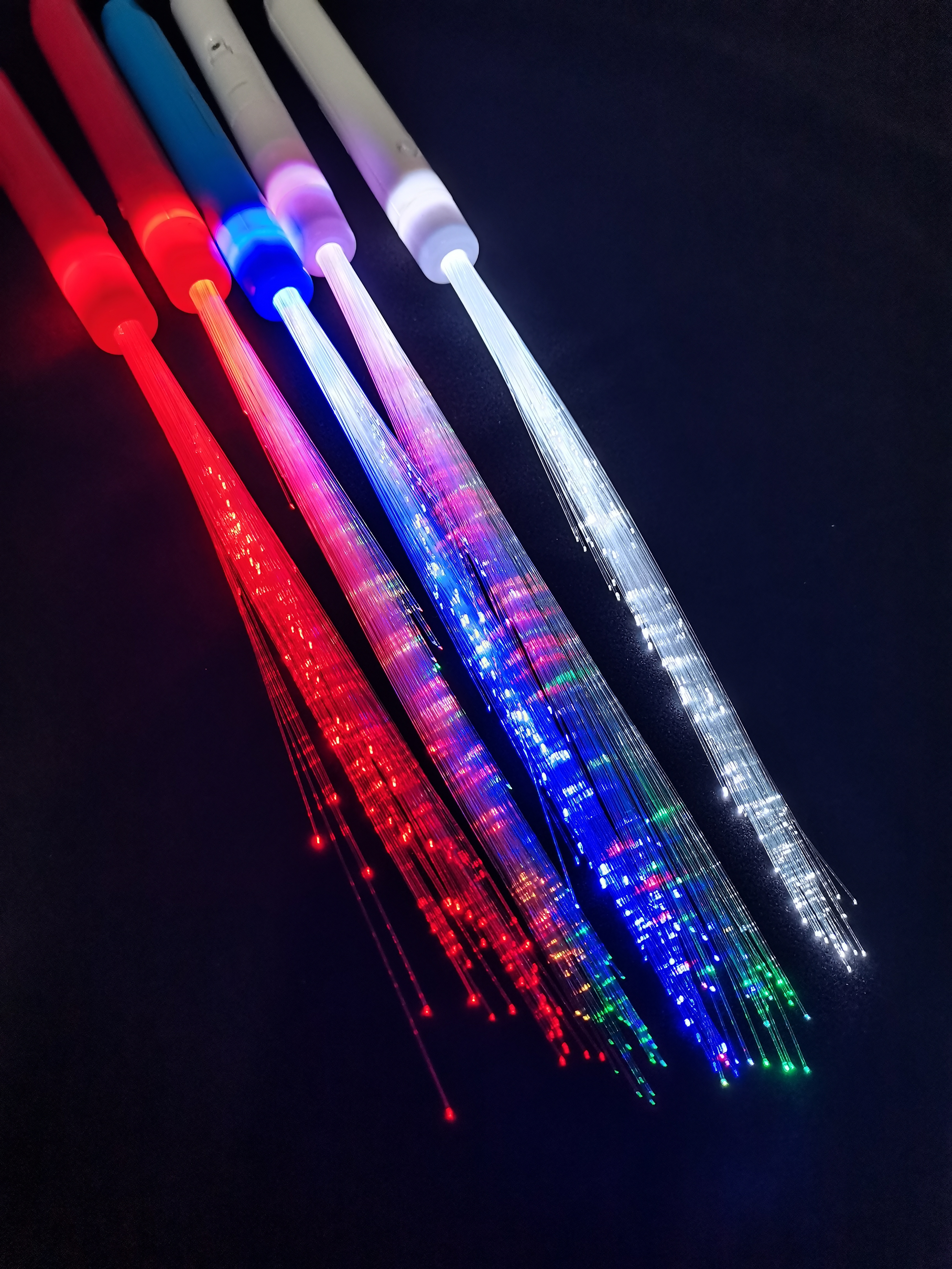 Fiber Optic Glow Wands Bulk with LED Light Up Sticks for Kids Birthday Party Favors Wedding Halloween Christmas Concerts Clubs