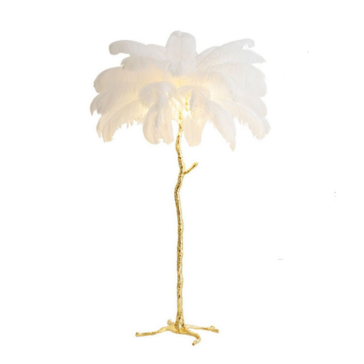 Home Hotel Decorative Modern Ostrich Feather Standing Light, Nordic Copper Palm Tree Floor Lamp