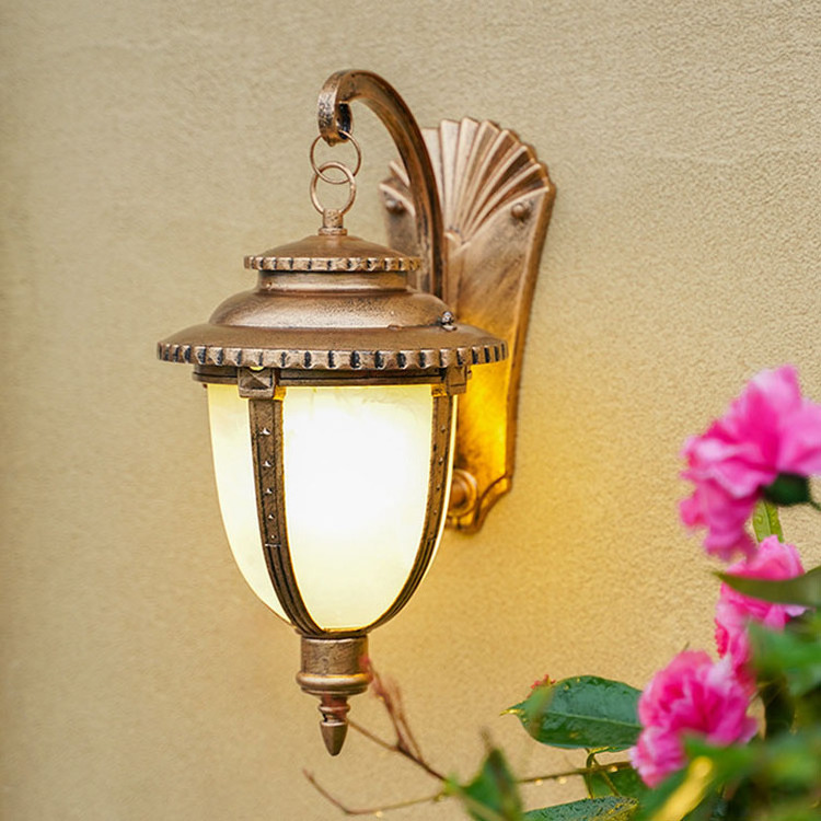 Modern Lantern Lighting Wall Mounted Waterproof Outdoor Wall Lamps