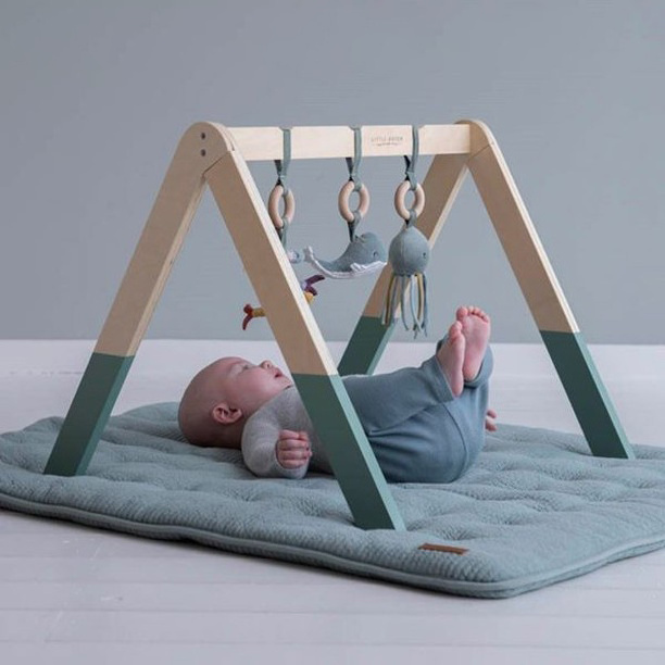 2024 New Desgin Wooden Handmade Baby Play Gym with 5 Hanging Toys