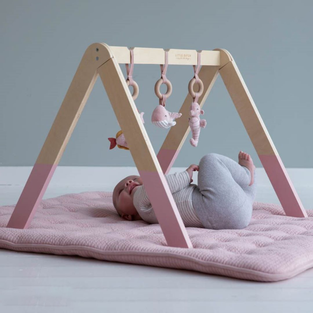 2024 New Desgin Wooden Handmade Baby Play Gym with 5 Hanging Toys