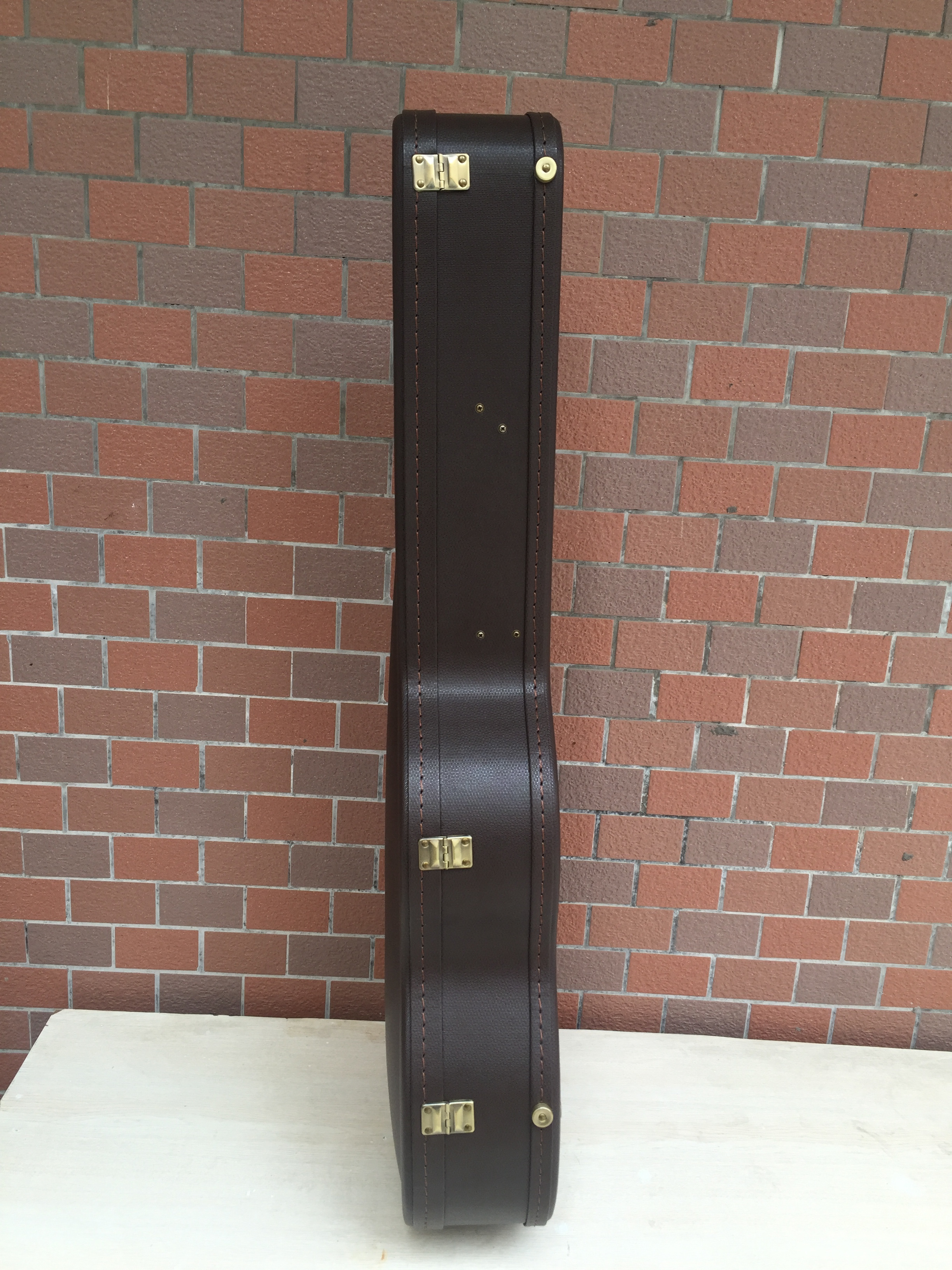 Customize Fashion Designed Noble Mink Lint Arch Top Instrument Case Brown Hard Shell Guitar Case Classical Guitar Case