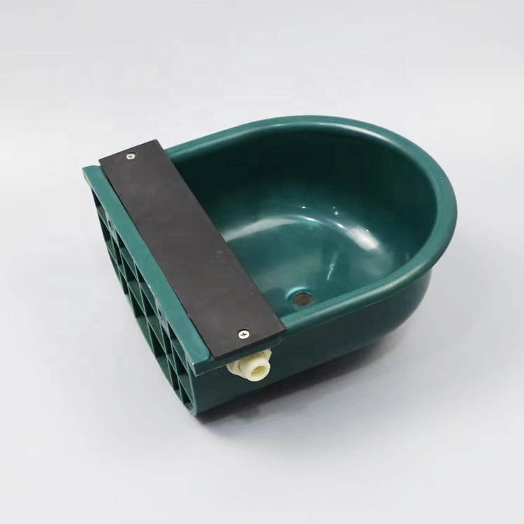 4L  Plastic Watering Cattle Cow Water Bow Water Trough  Plastic Cow Water Bowl With Float