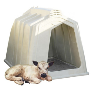 Calf Hutch Cattle Equipment Durable PP Calves Hutch Calf Housing With Steel Fence