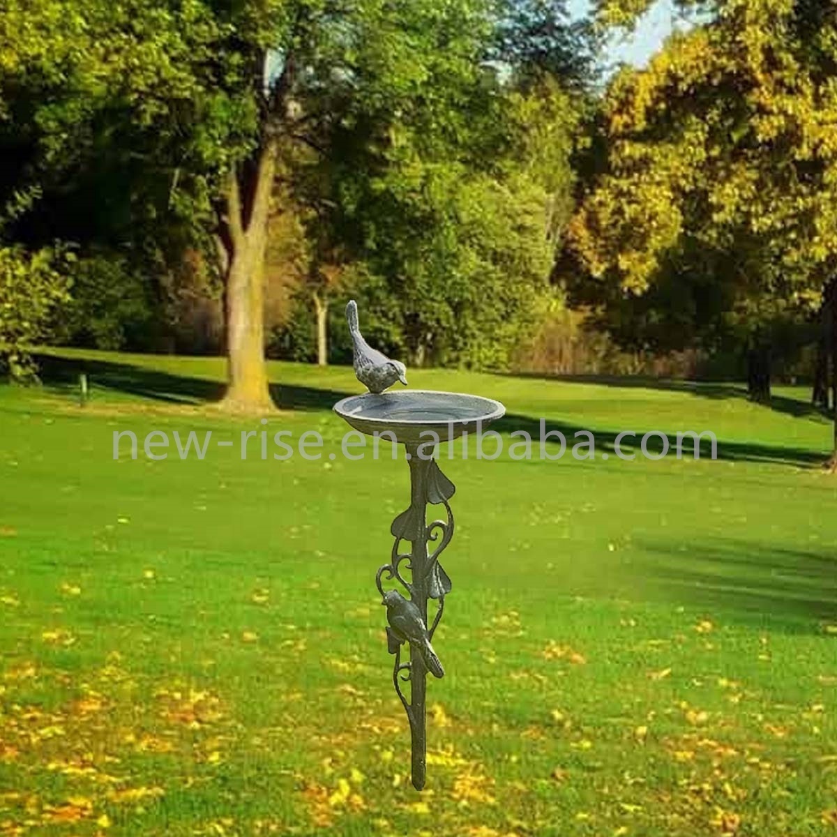 Cast Iron Ground Stake Lightweight Detachable Outdoor Bird Feeder Bird Bath for Garden Patio Yard Lawn Decoration