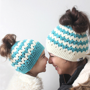 Wholesale baby and mum Crochet Ponytail Hat Winter Messy Bun Hats Crochet Patterns Ponytail Beanies 2024