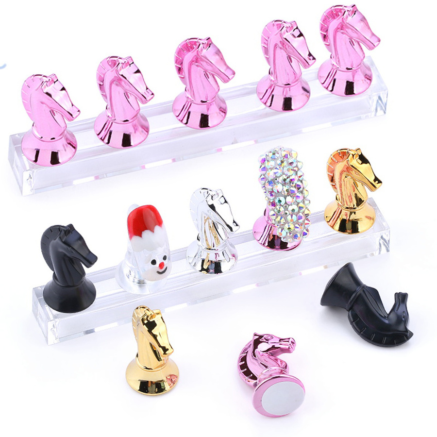 Gold Sliver Rose Magnet Training Base Nail Tips Holder Horse Head Nail Art Practice Display Stand