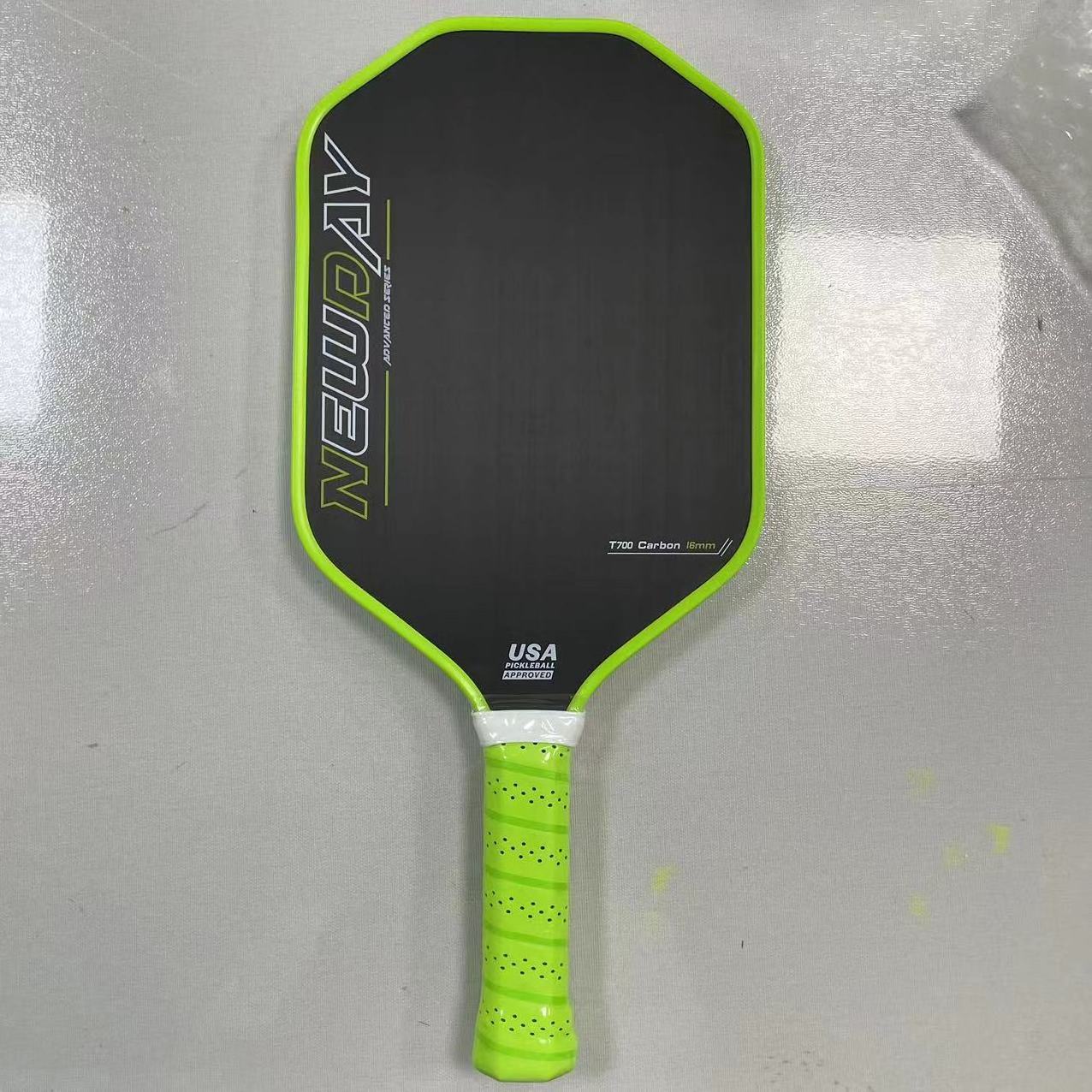 Custom Thermoformed T700 raw carbon fiber pickleball paddle