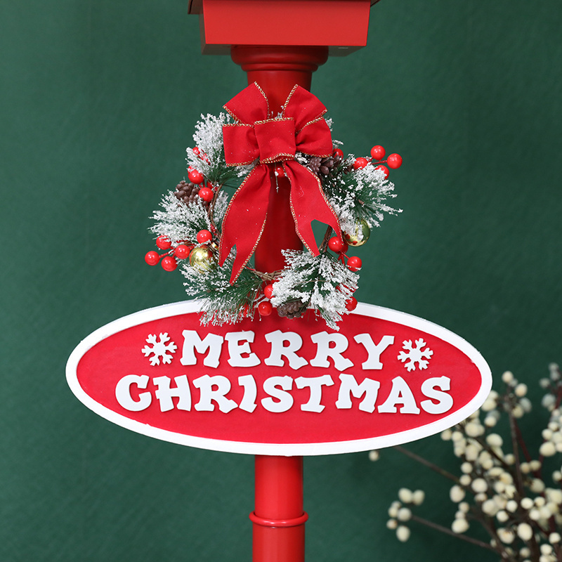 Christmas street lamp post faro de navidad playing musics merry Christmas lamp post