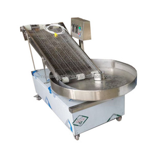 Automatic shrimp fish chicken batter Rotate table breading machine, bread crumb coating covering breading machine