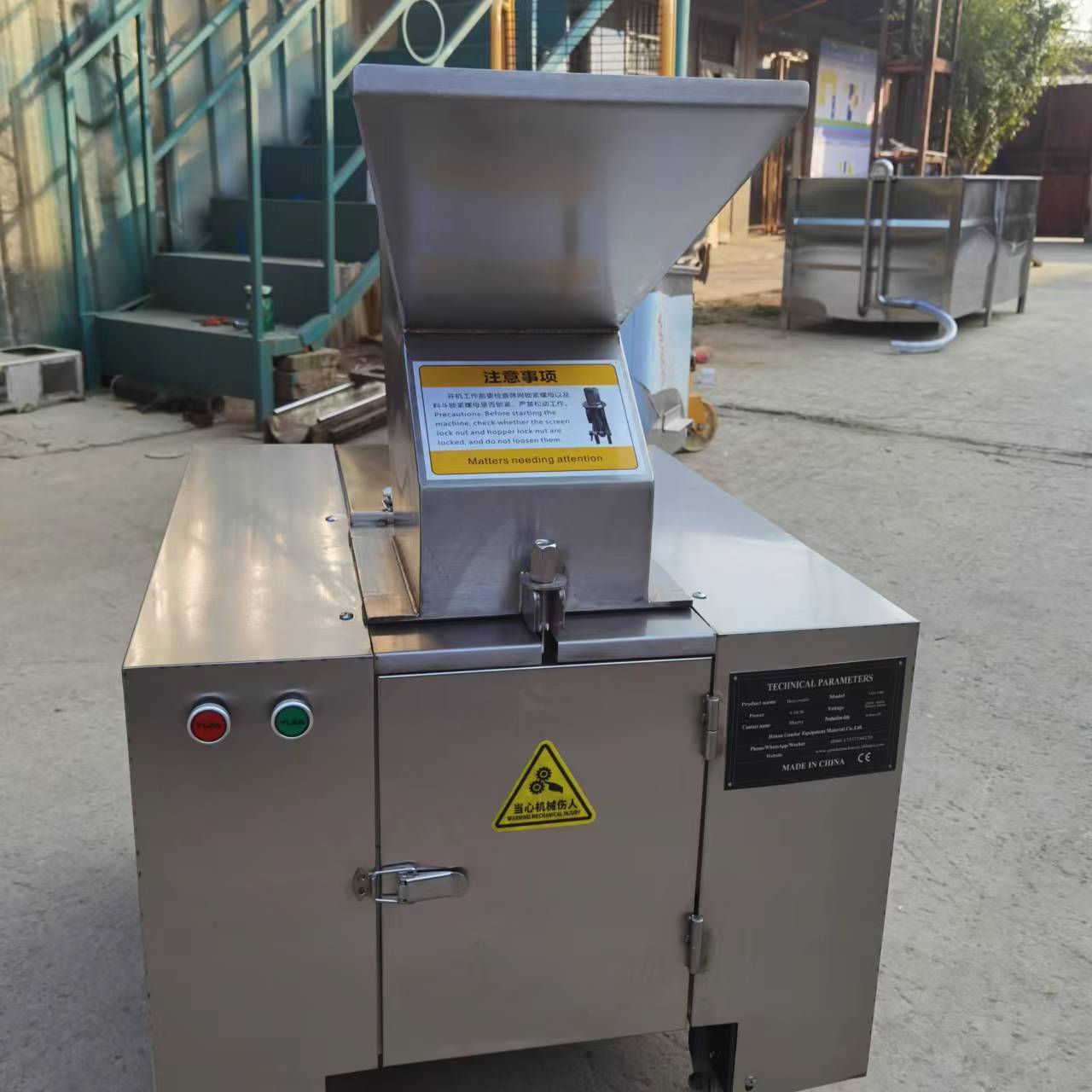 Commercial Stainless Steel Bone Grinder Machine Chicken Fish Crushing Machine And Bone Cutter