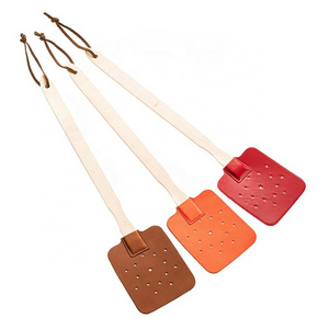 Typical Shape Hangable with Beech Wooden Long Handle Leather Fly Catcher Fly Swat