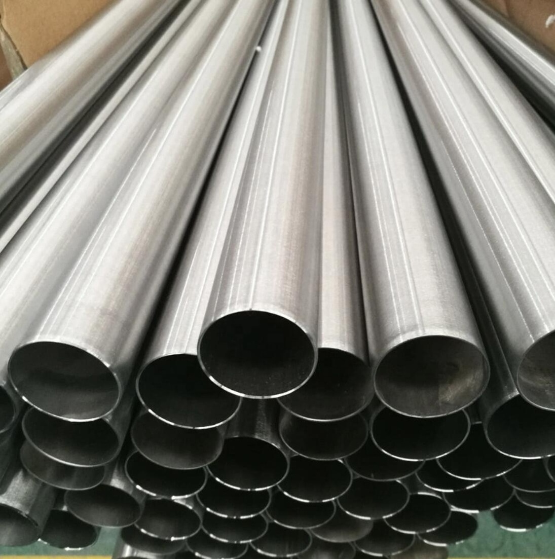 Titanium Supplier & Manufacturer Titanium Grade 9 Seamless Tube In Stock.