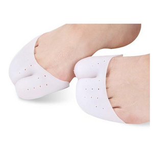 NCS272 Hot Selling Toe Shoe Cover With Holes Silicone Toe Protector Cushion Thicker Ultra Soft Front foot Caps Foot Cover Sleeve