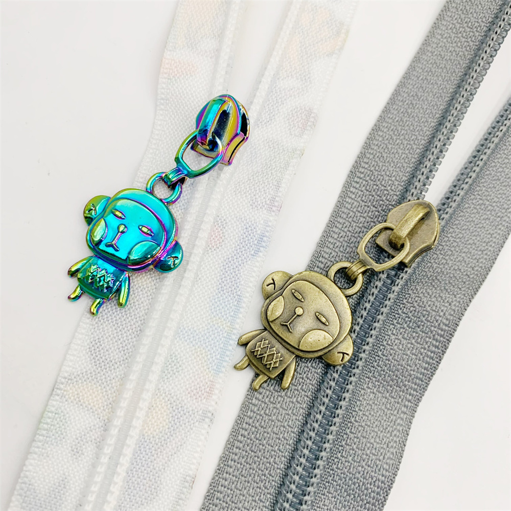 High quality Bag Hardware Metal Made Zipper Puller Custom Monkey shape  Metal Zipper Pull