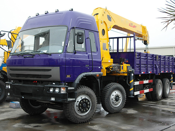 New 12Ton Truck Mounted Telescopic Boom Lorry Crane SQ12SK3Q In Stock