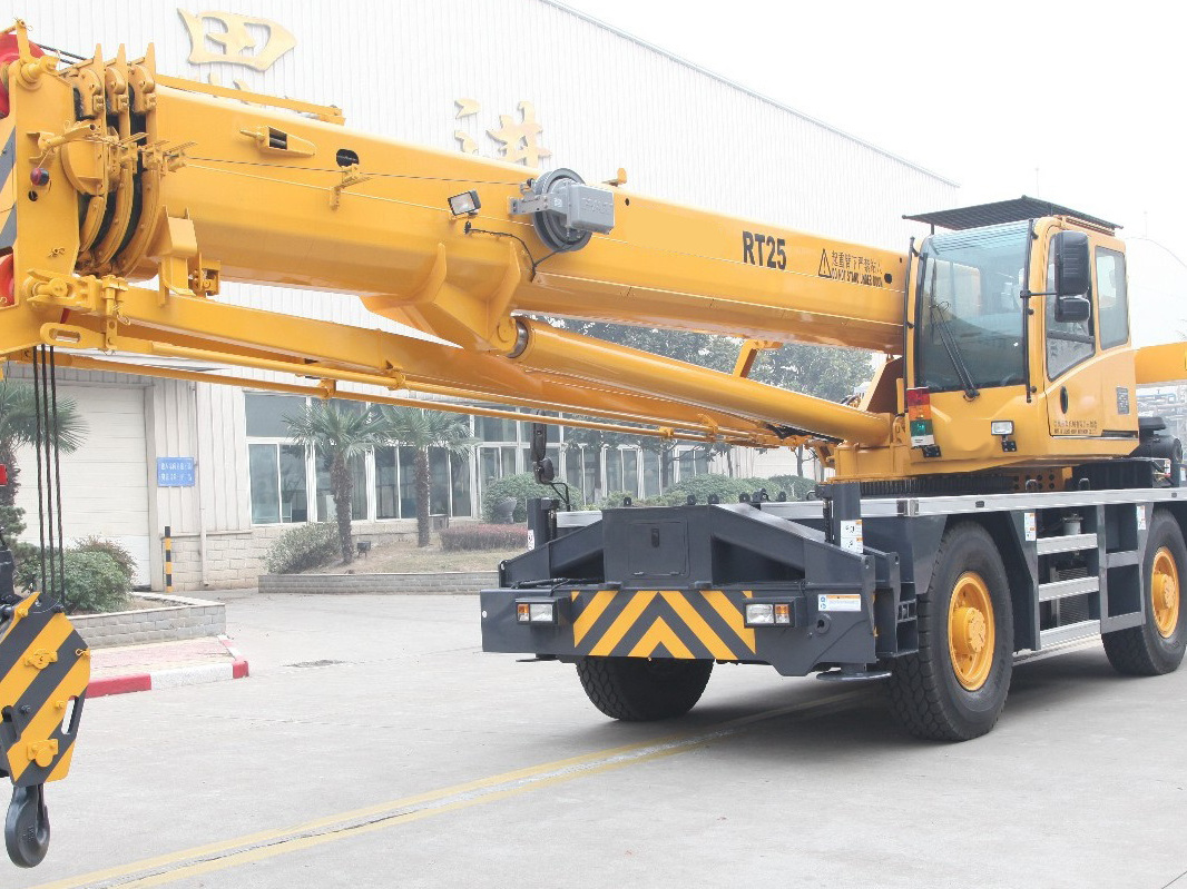 Manufacture Supplier XCR70 Hydraulic Crane Rough Terrain Crane 70ton with Best Price