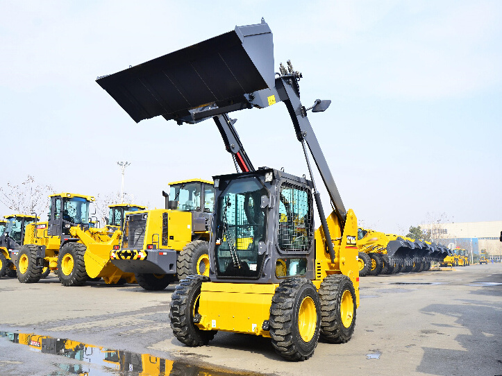 China Brand New Mini Skid Steer Loader with Bucket  XC760K with Optional Attachments Price