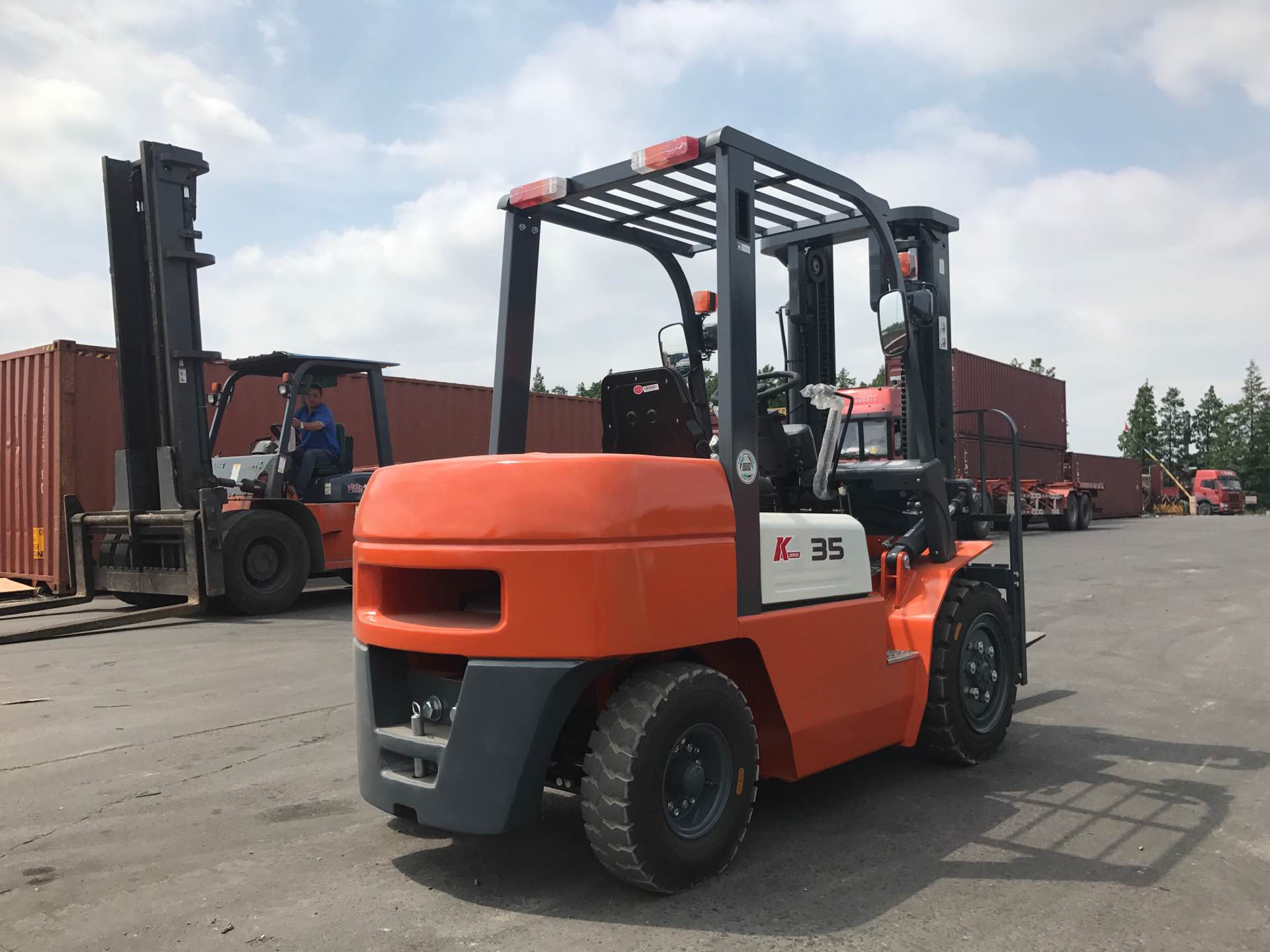 HELI 3.5 ton forklift CPC35 with side shift and attachments for sale