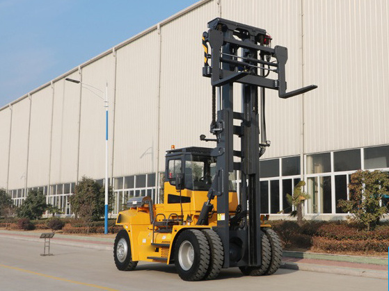 factory price 8 Ton Mini Empty Container Handler XCH80 Telescopic Handler Forklift from Top Brand