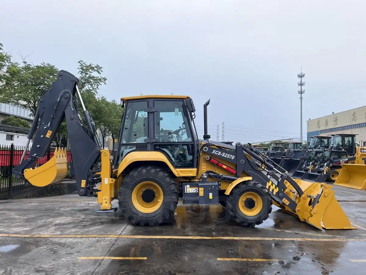 Brand new backhoe loader XC8-S3570 backhoe digger with 1m3 bucket