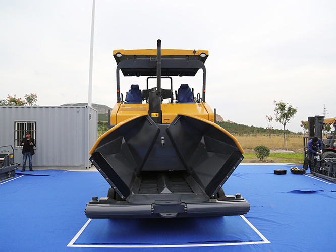 China Top Brand Asphalt Concrete Paver RP603L Wheeled Pavers with 6M Paving Width with Concrete Spreader