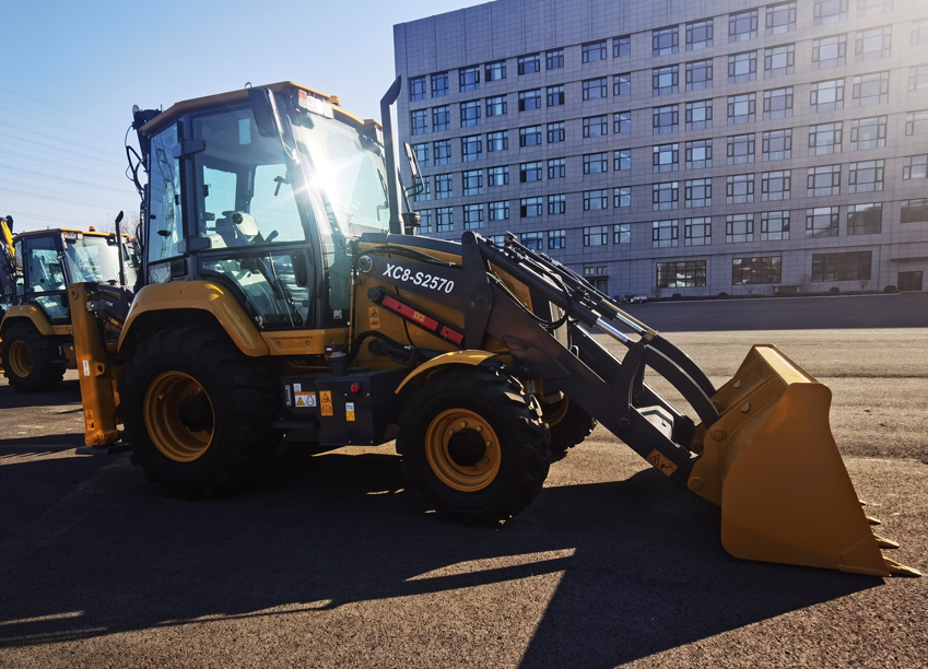 Brand new backhoe loader XC8-S3570 backhoe digger with 1m3 bucket