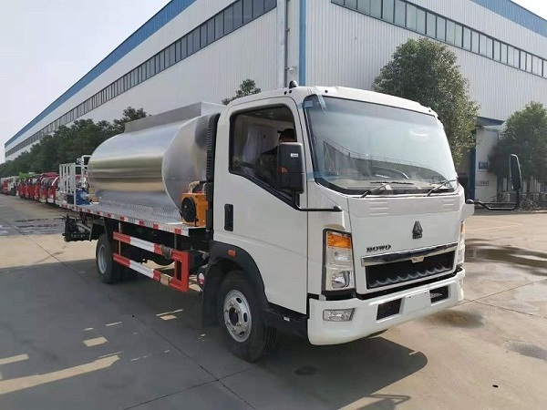 6000L Asphalt distributor  Intelligent Road Machinery Bitumen Fog Sealer Sprayer Spraying Truck