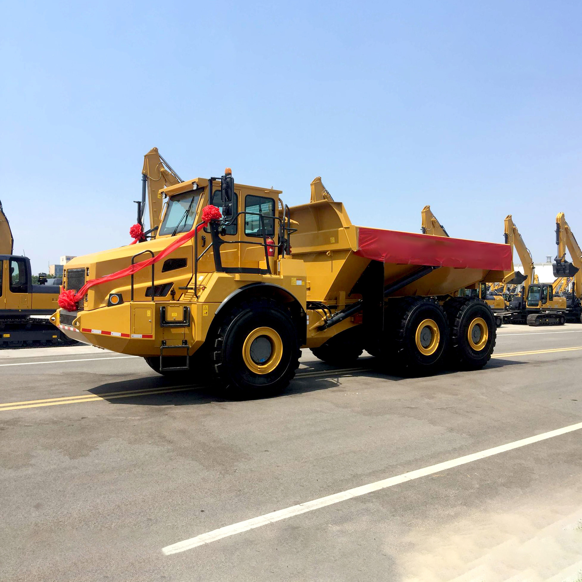 40Ton Small Mine Dump Truck 6x6 XDA40 With Spare Parts