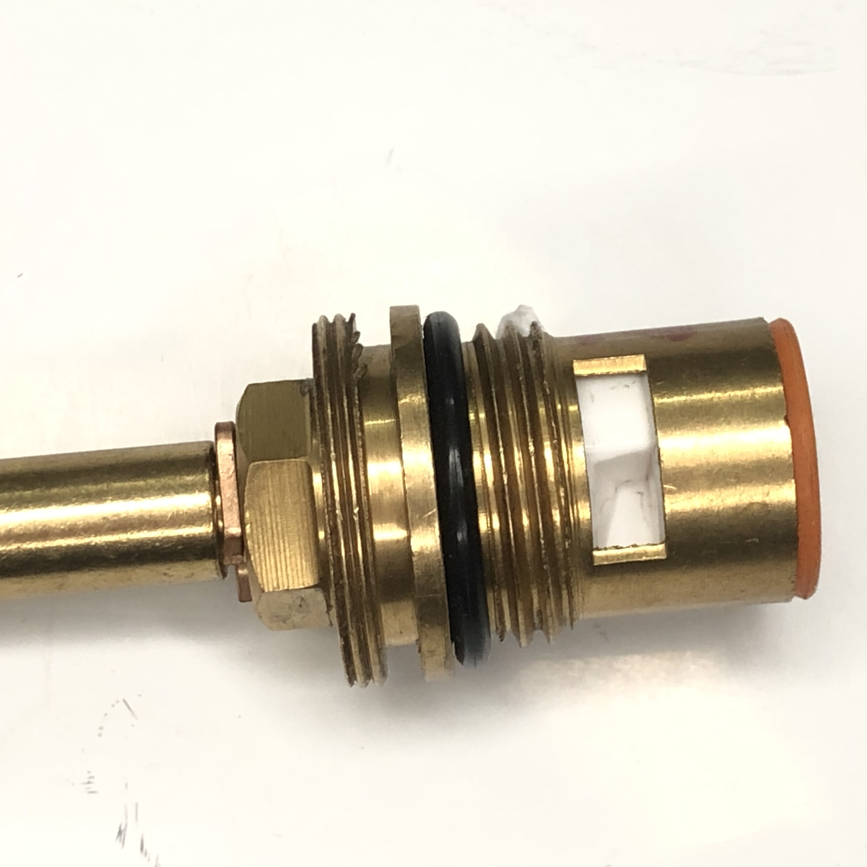 Brass ceramic faucet cartridge ceramic disc brass cartridge Suitable for faucets in kitchens, bathrooms, washbasins, etc.