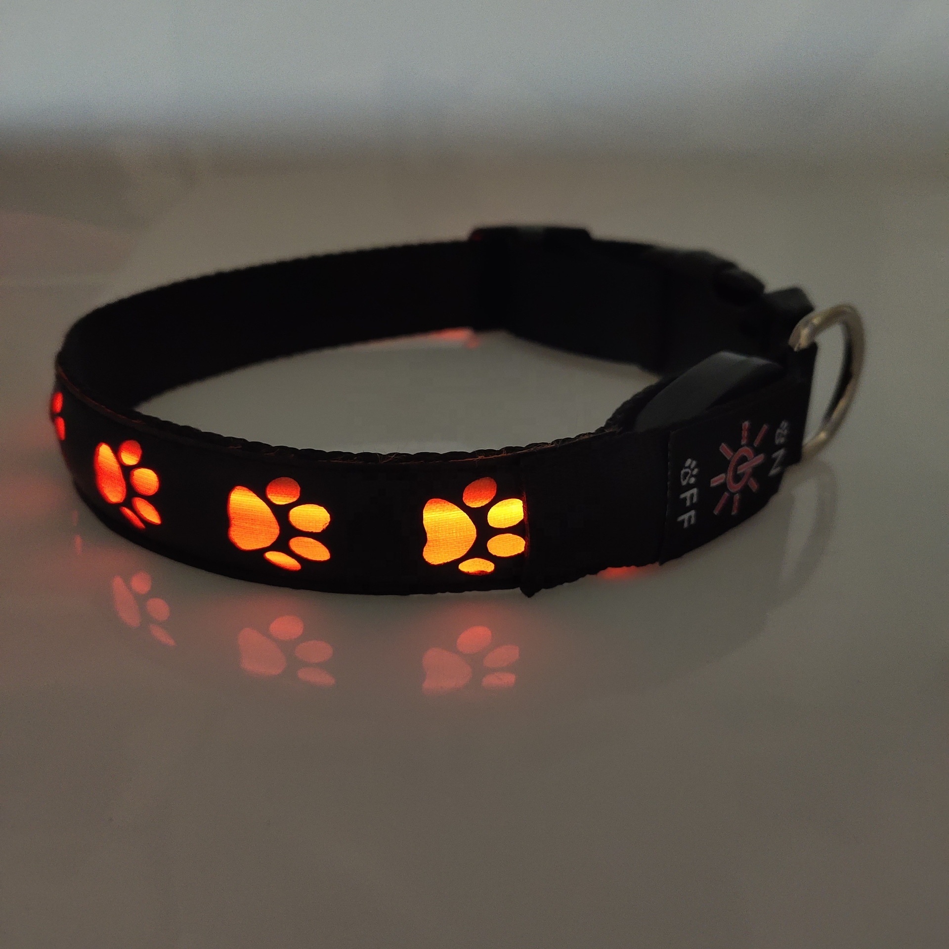 Luxury Light Up Dog Collar Lights For Night Walking Led Dog Collar Rechargeable Color Changing Waterproof Glowing Reflective