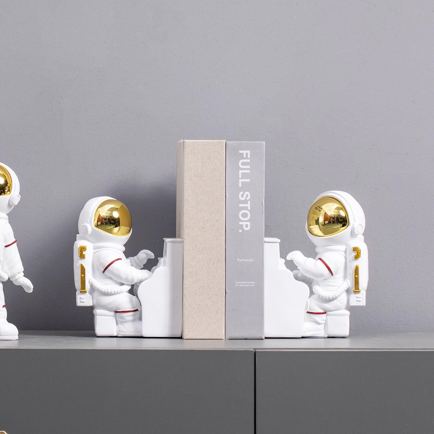 Astronaut Decoration Nordic Bookend Library Spaceman Modern Home Decoration For Home Office Decoration