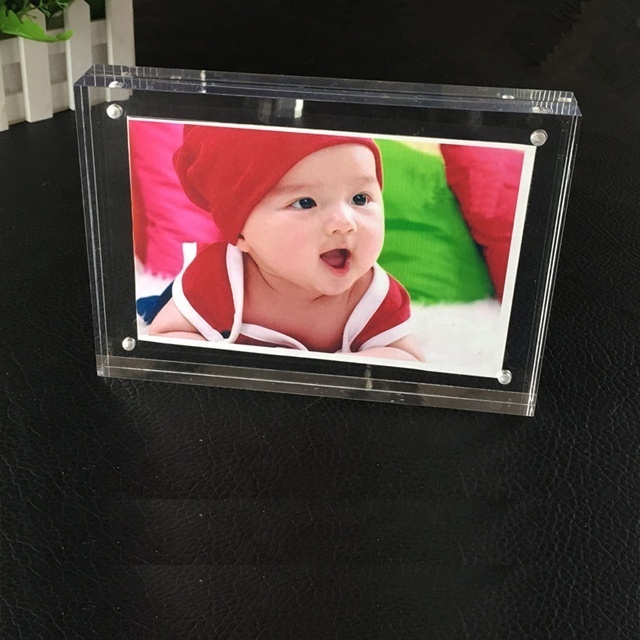 4x6 Magnetic acrylic photo frame