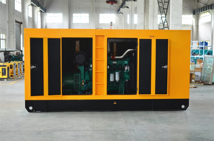 Hot product self excited 480kw diesel generator powered by Cumins KTA19-G8 600kva diesel generator with control system