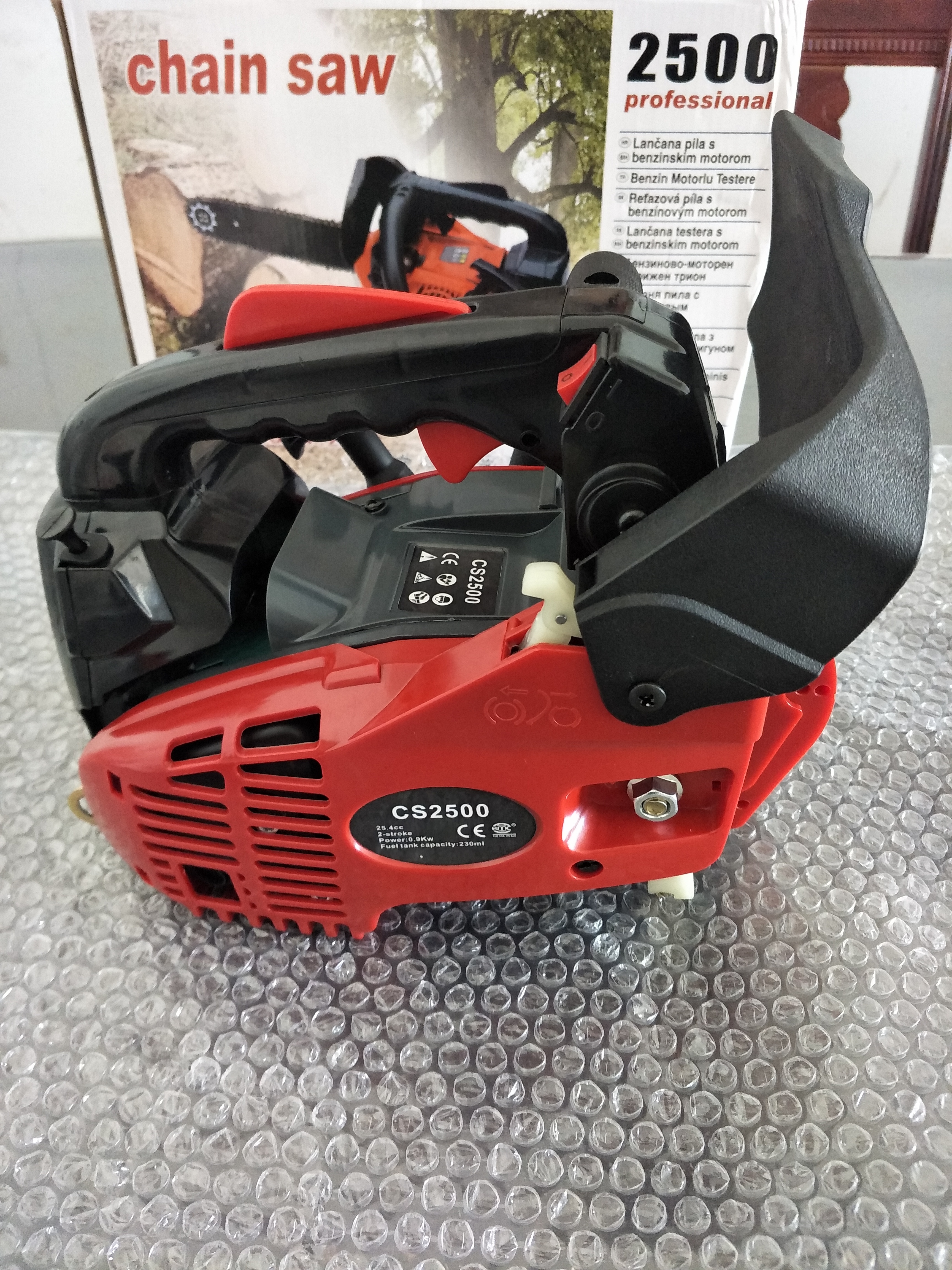 Mini Chainsaw 2 Stroke Wood Cutting Machine Petrol Chainsaw Engine 25CC