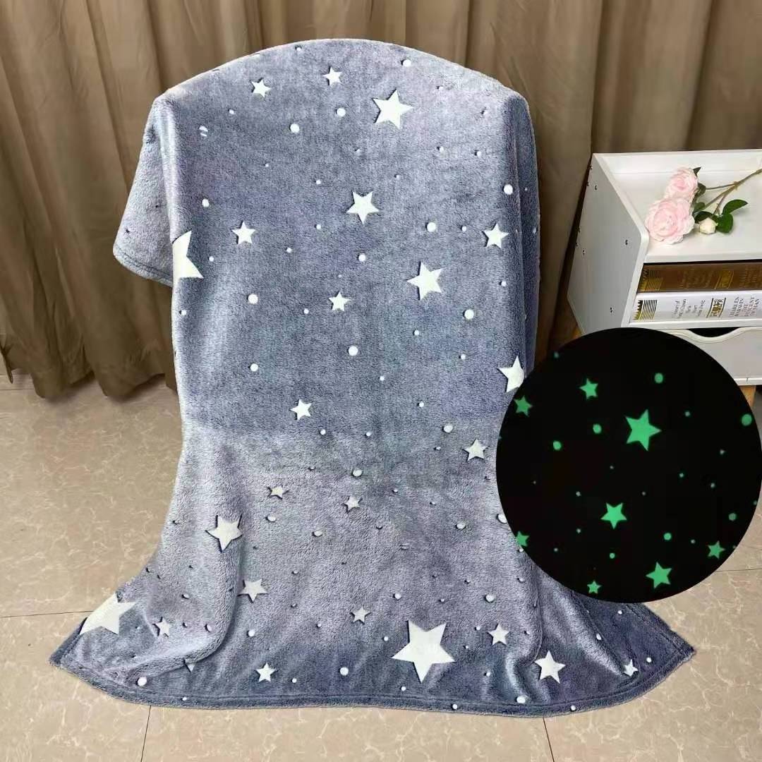 Beautiful and mysterious moon and star printed flannel blanket luminous glow in the dark kids blanket throw