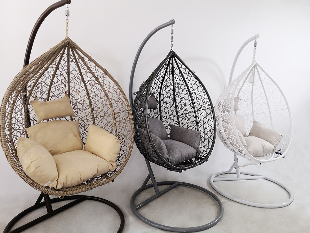 Outdoor acrylic modern hanging swing chair bamboo patio rattan wicker egg-shaped swing transparent chair