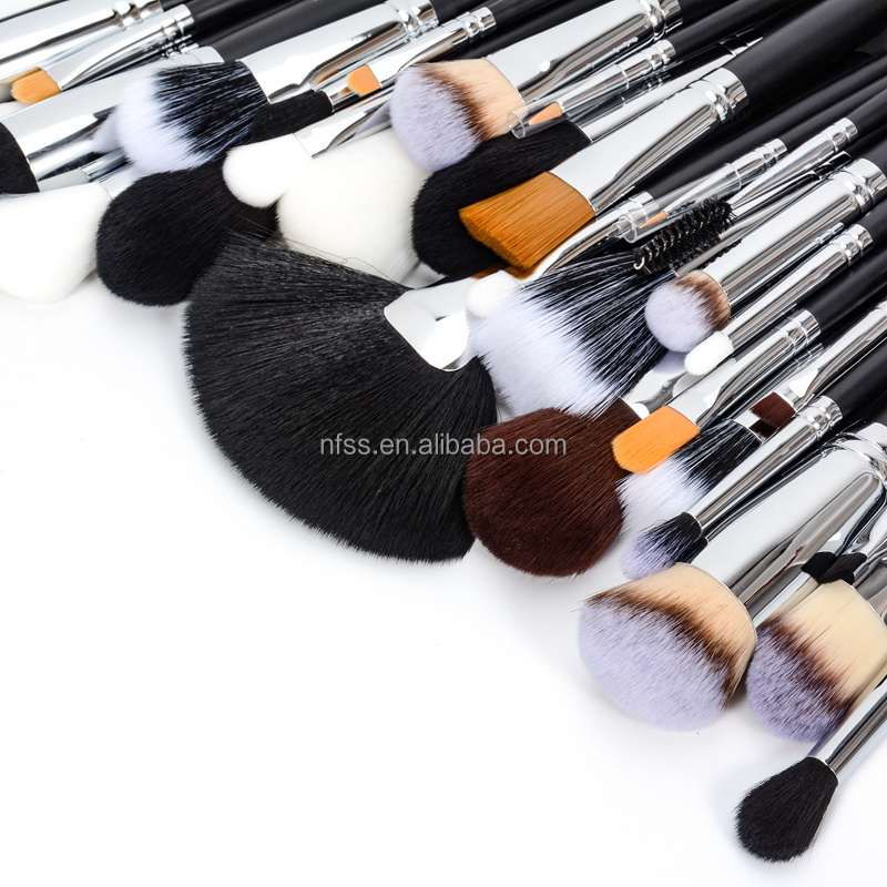 Professional 25pcs Makeup Artist Makeup Brushes 24 PC Private Label Belt Bag Cosmetic Brush Set For Make Up Brush  With Belt Bag