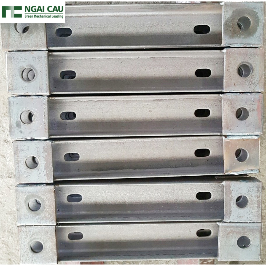 Galvanized Steel Cross Arm For Concrete Pole Overhead Electrical Transmission Line Pole From Vietnam Supplier